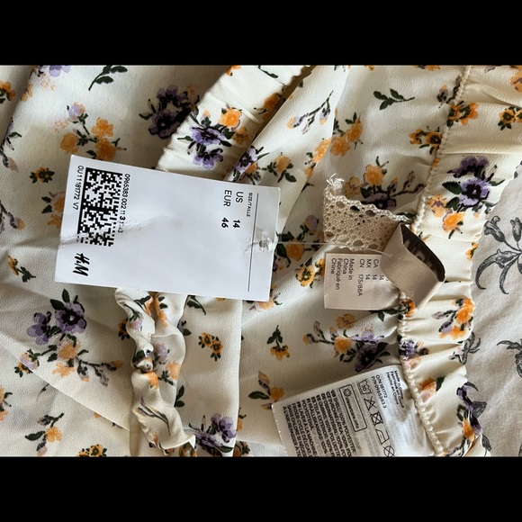 Flowery Summer skirt - Picture 3 of 3